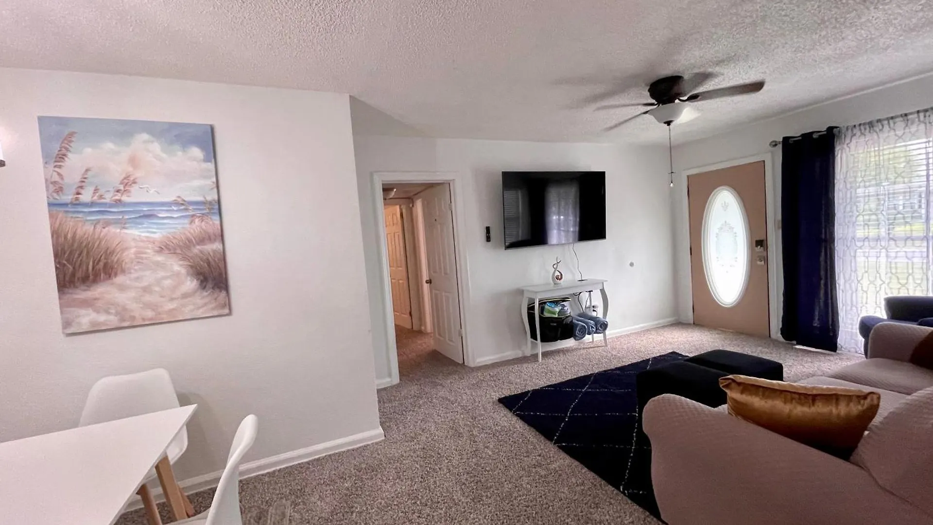 Pet Friendly, 5 Minutes To Town, 20 Miles To The Beach Pensacola 0*,  United States