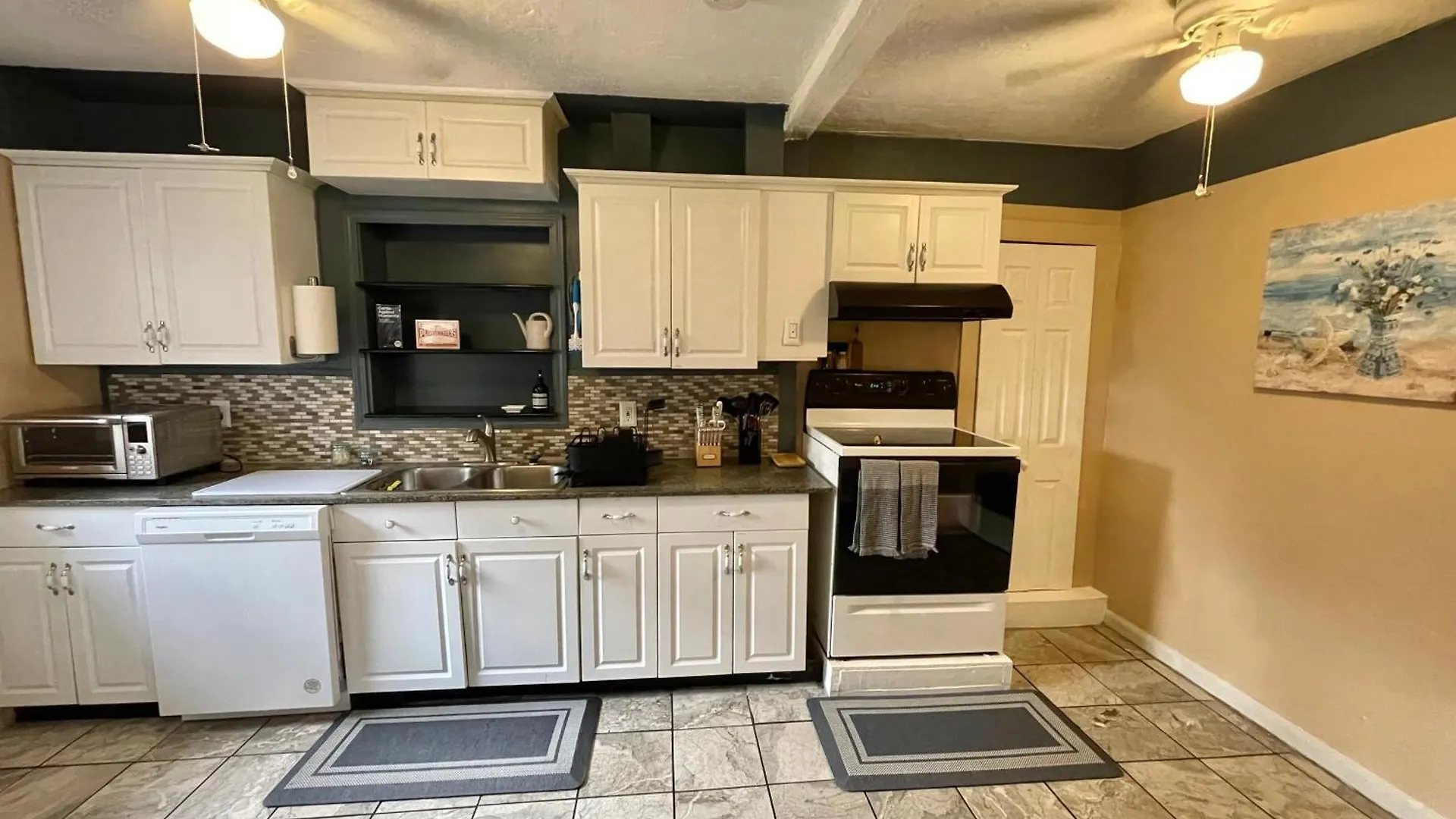 Holiday home Pet Friendly, 5 Minutes To Town, 20 Miles To The Beach Pensacola